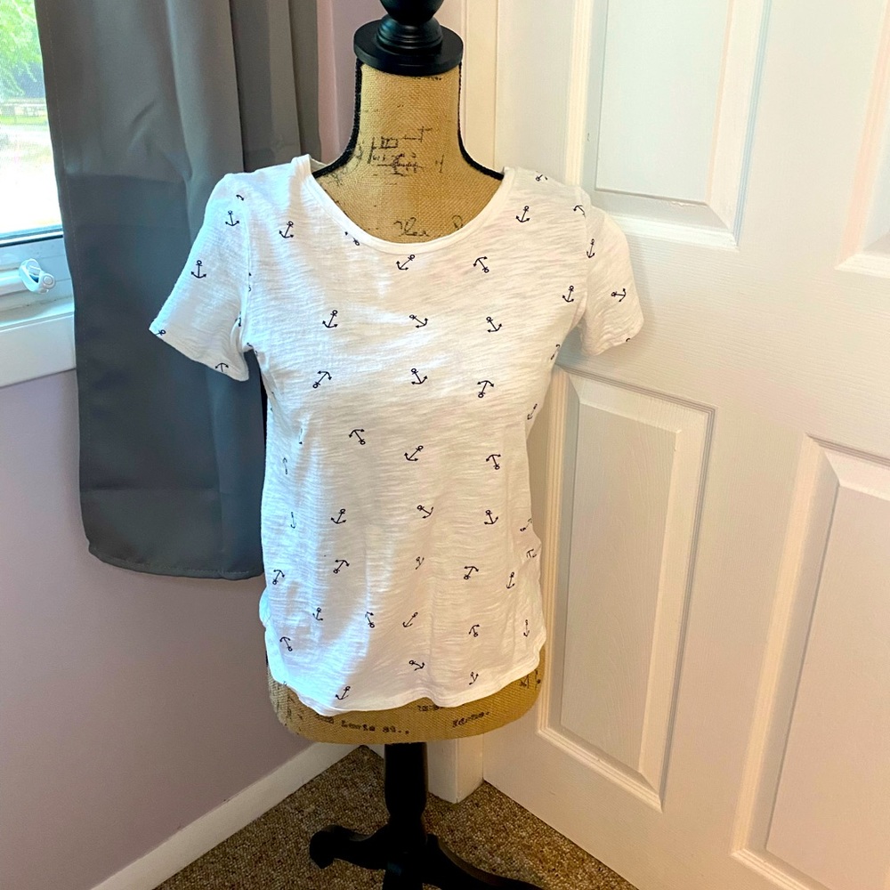 Cute white shirt